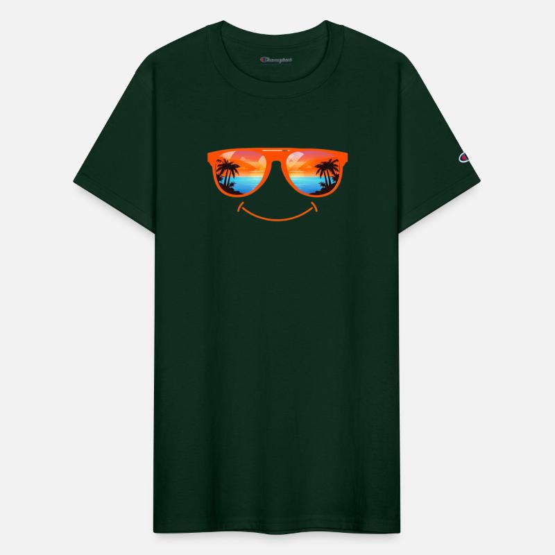 Bright Aviator Sunglasses Reflects Tropical scene