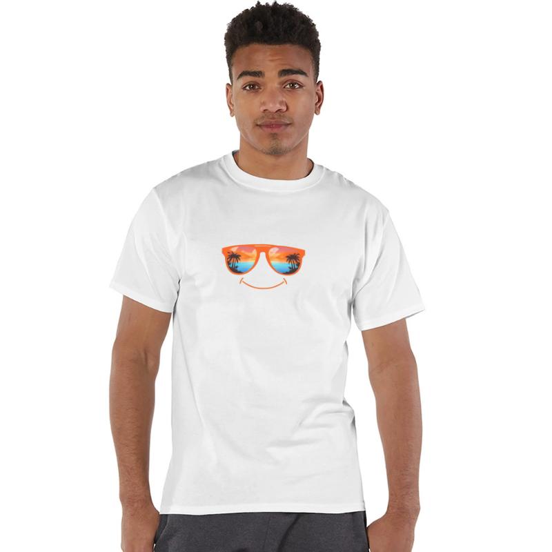 Bright Aviator Sunglasses Reflects Tropical scene